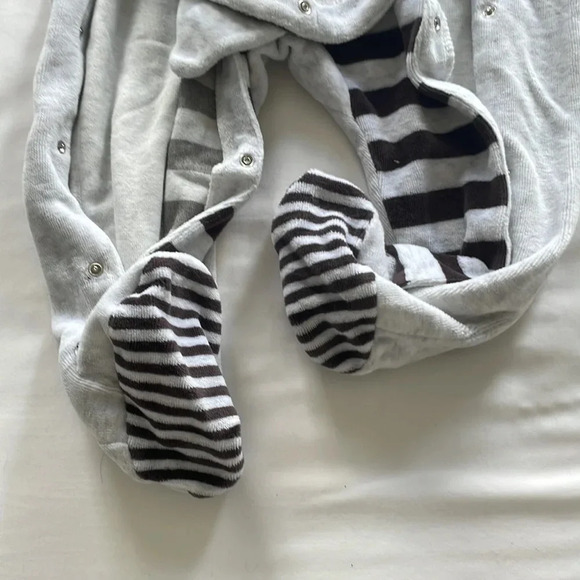 Penguin  Onesie - Picture 7 of 11